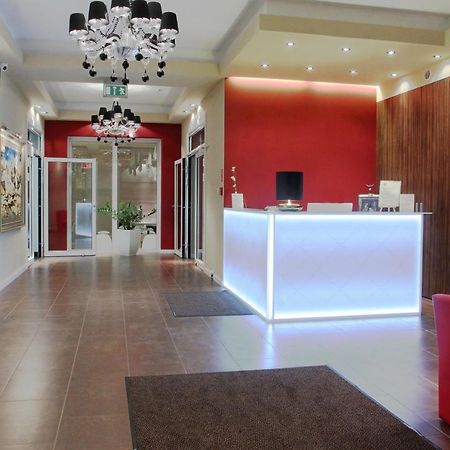 Hotel Ajax Янки Екстериор снимка
